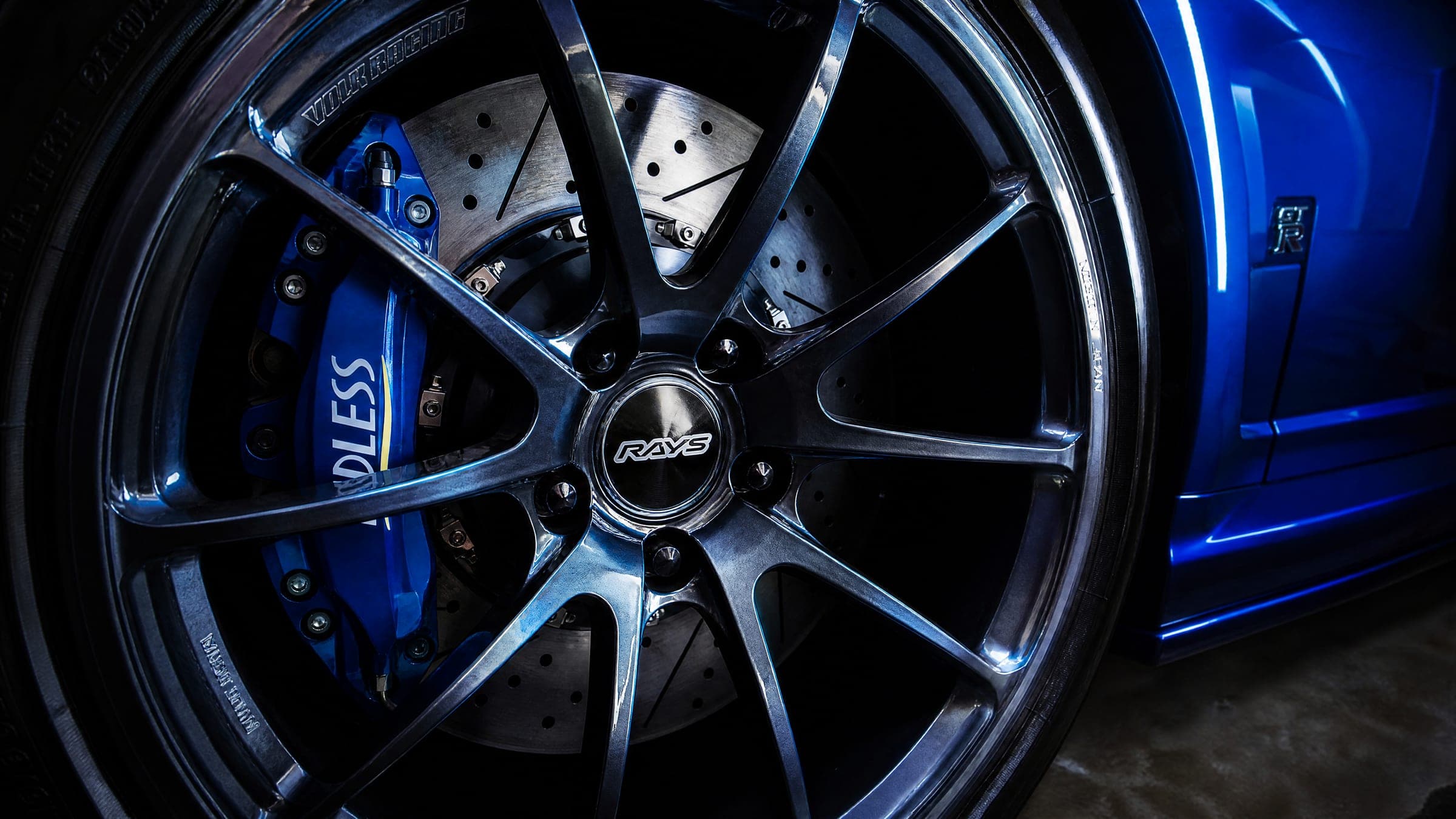 Forged alloy wheel and big-brake caliper